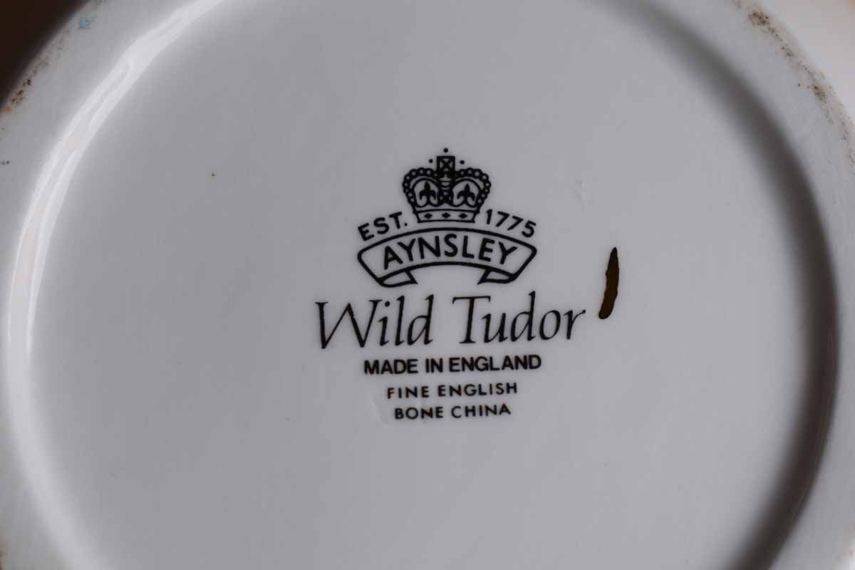 Aynsley (England) Round Wild Tudor Vase