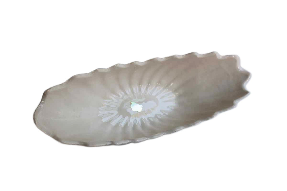 Shawnee Pottery Company (Ohio, USA) Fernware White Striated Planter