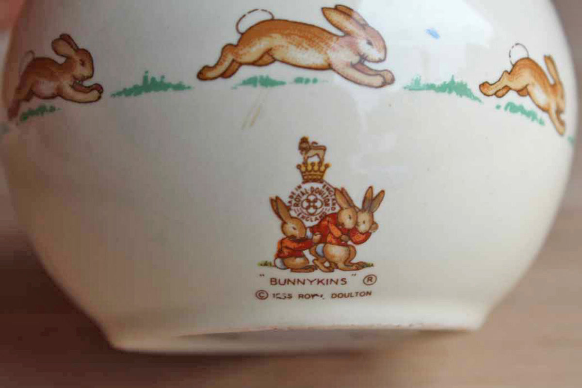 Royal Doulton (England) Bunnykins Bunnies Playing on ABC Blocks Money Ball