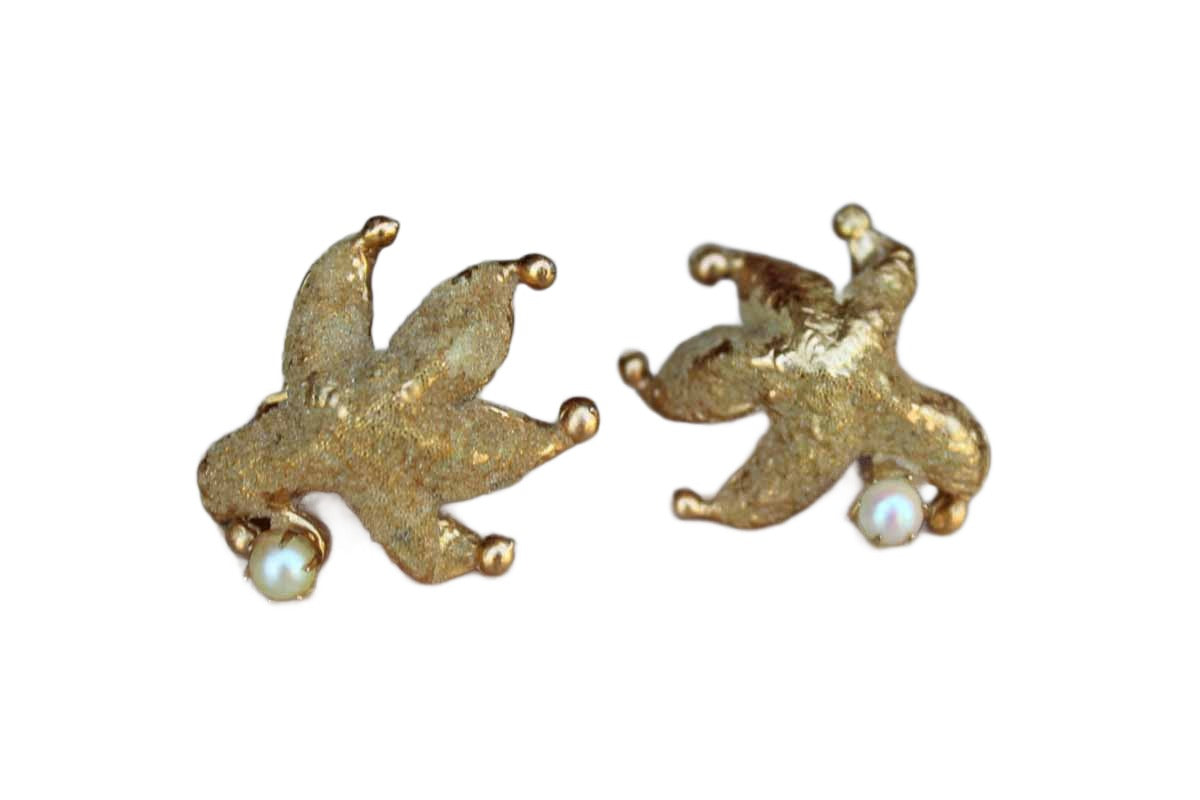 Large Gold Tone Starfish Non-Pierced Earrings with Pearl Accent