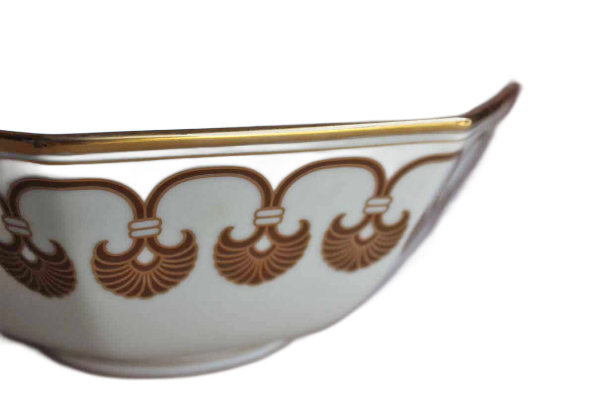 Fitz & Floyd (USA) Alexandria Pattern Shells and Gold Trim Octagonal Vegetable Serving Bowl