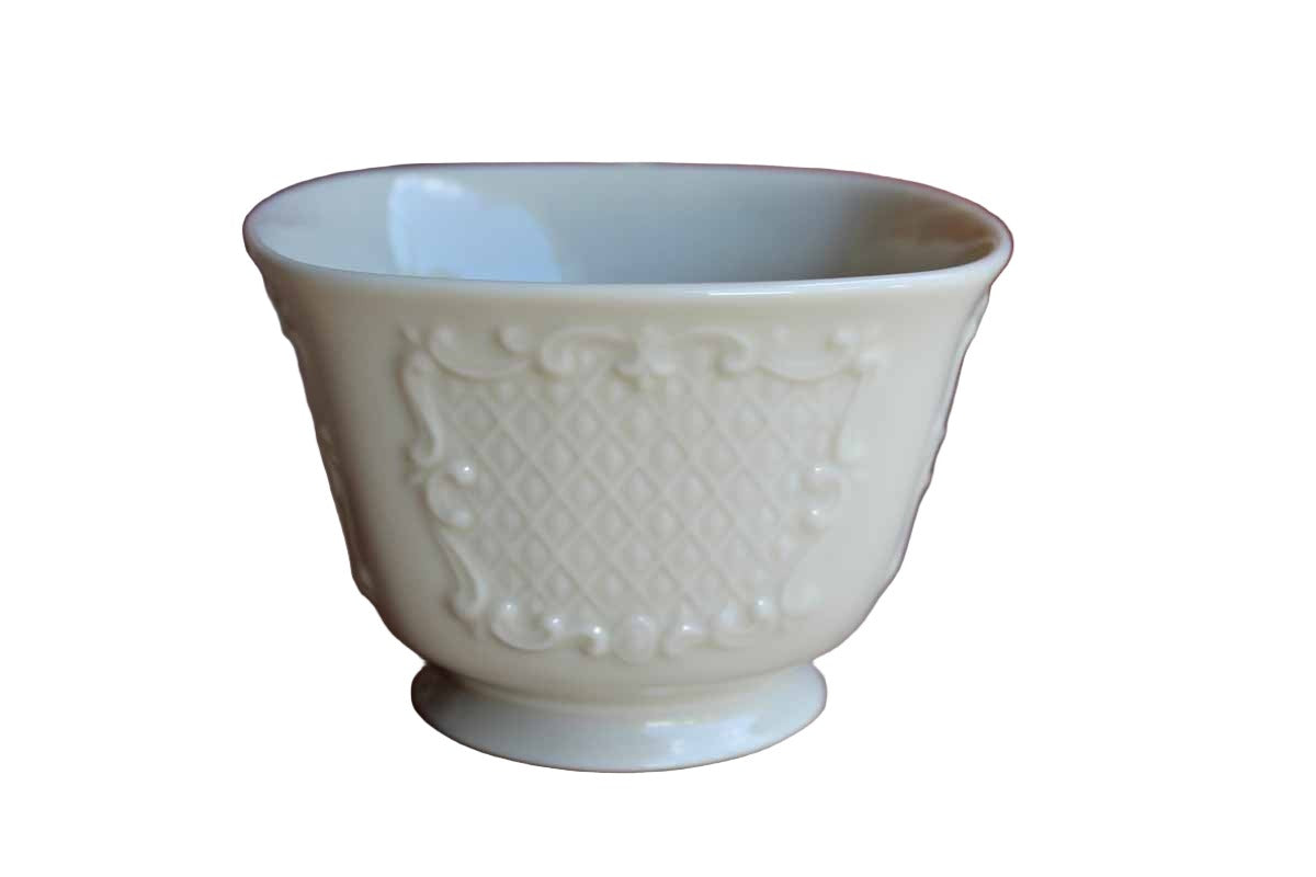 Lenox China (USA) Canterbury Collection Scroll and Trellis Embossed Porcelain Bowl