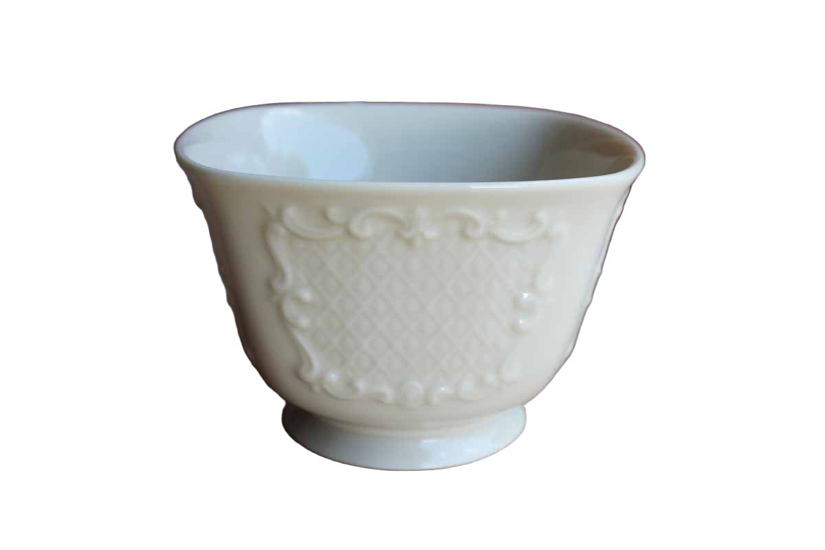 Lenox China (USA) Canterbury Collection Scroll and Trellis Embossed Porcelain Bowl