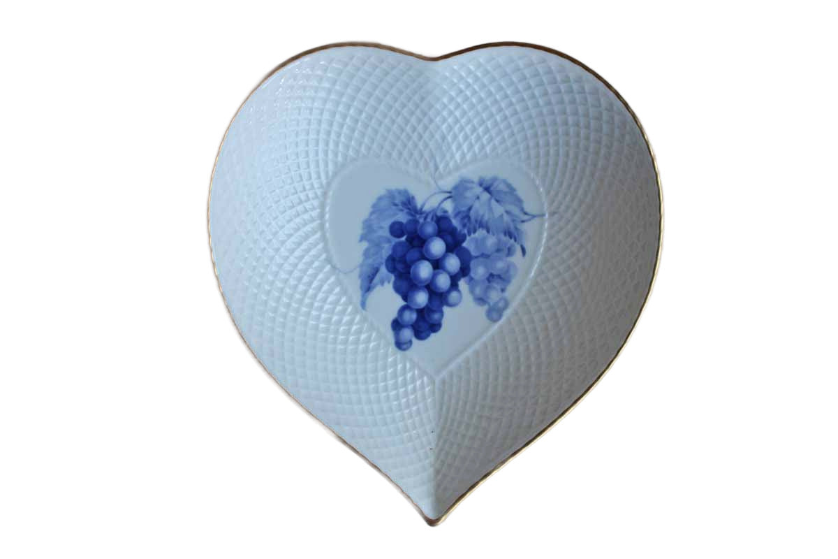 Mikasa (Japan) Fruit Bouquet Bone China Heart-Shaped Dish with Purple Grapes Design