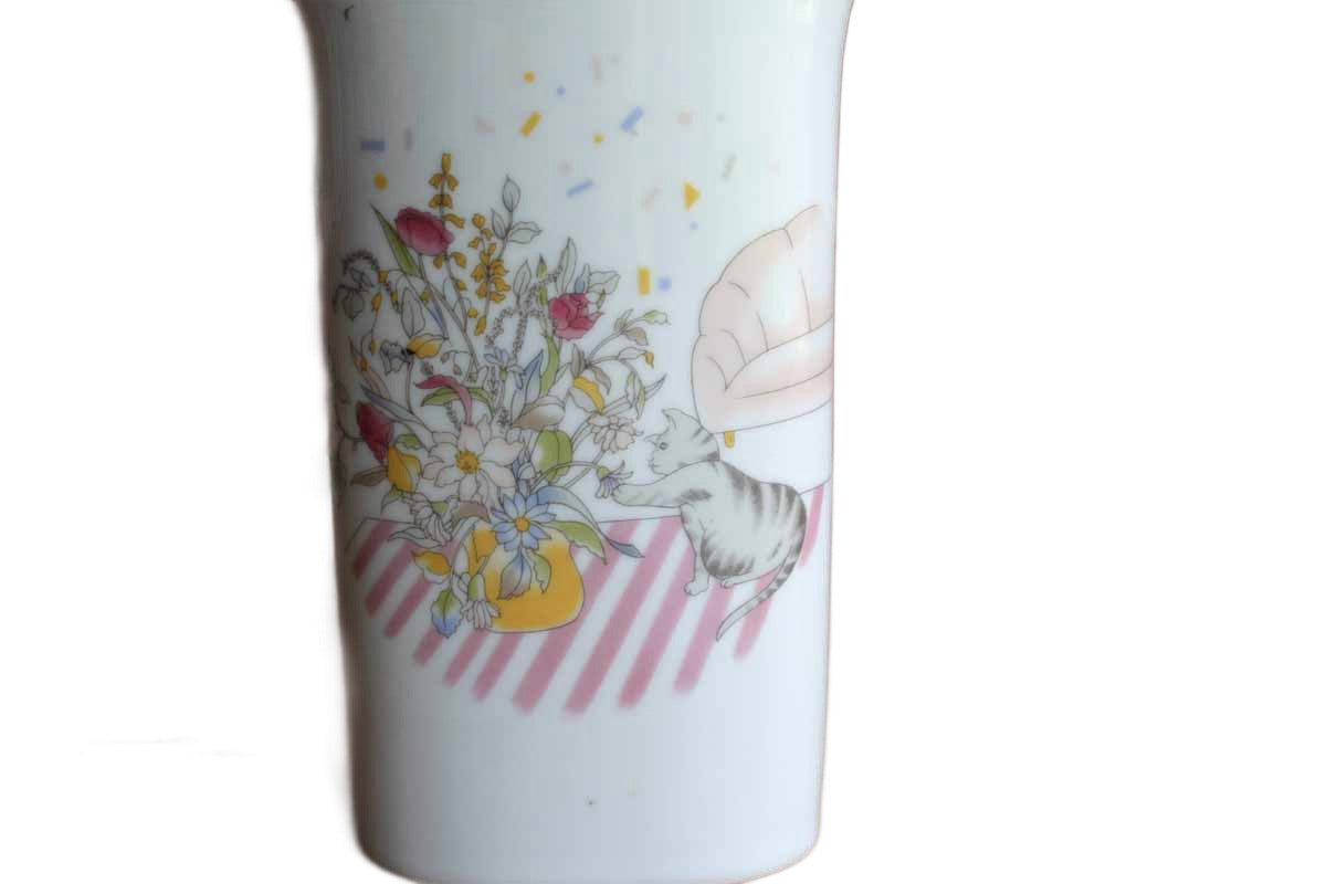 Glossy White Ceramic Vase with Image of a Cat Swatting at a Flower Bouquet