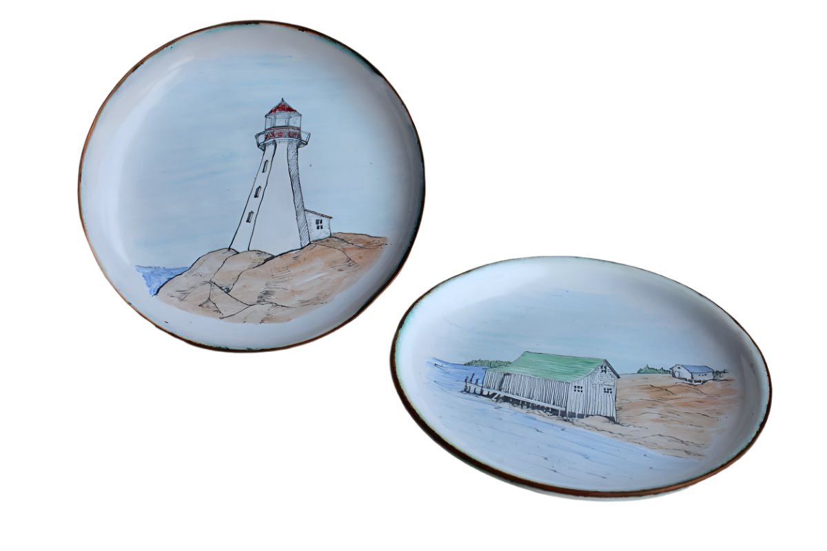 Hand-Painted Small Metal Plates with Nova Scotia Lighthouse and Fishing Shack, A Pair
