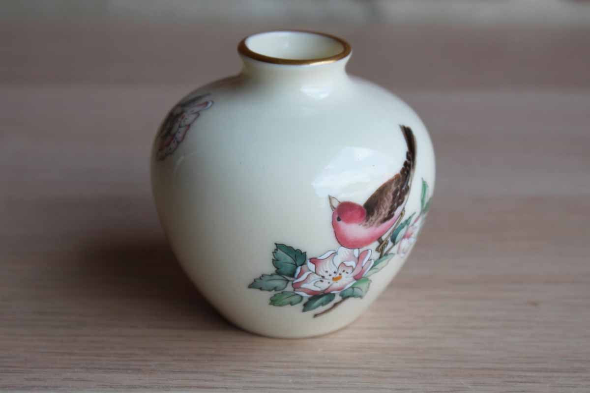 Lenox (USA) Serenade Ivory Porcelain Bud Vase