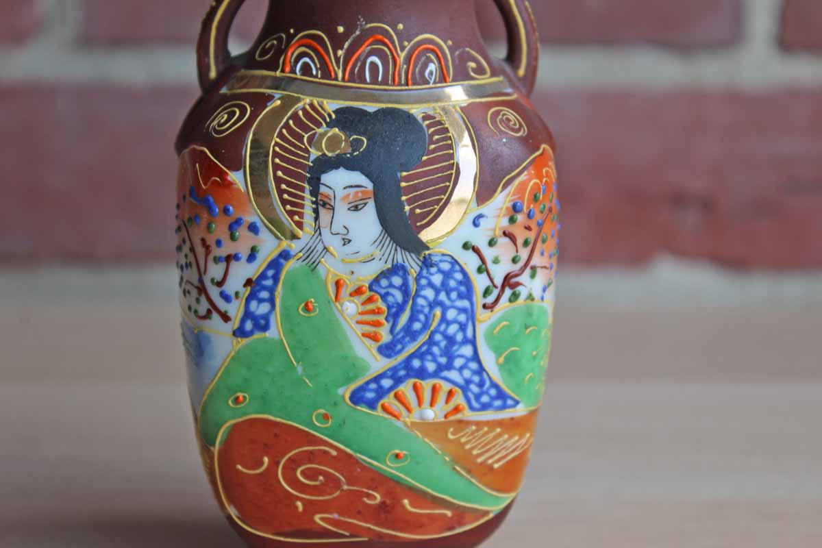 Small Hand Painted Satsuma Vase with Immortal Kannon, Goddess of Mercy