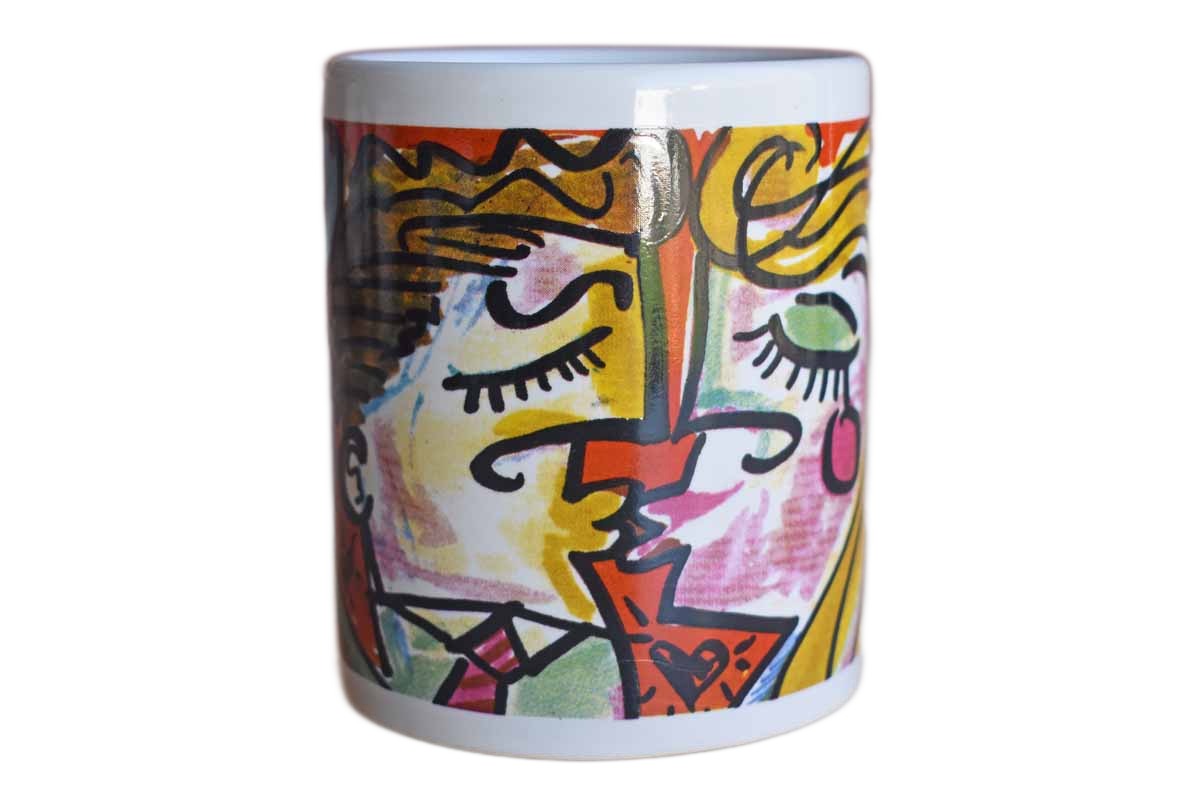 Ceramic Mug with 1990s Inspired Kissing Couple