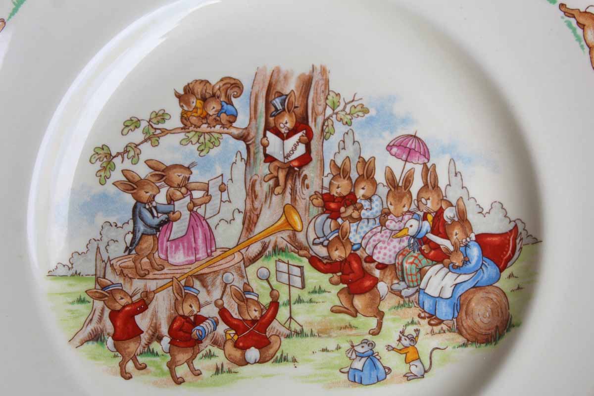 Royal Doulton (England) Bunnykins "The Duet" Luncheon Plate