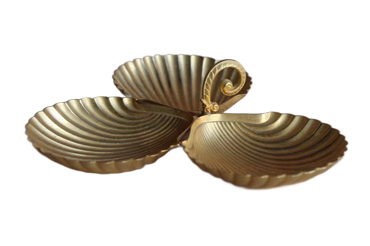 WMP Ikora (Germany) Clamshell Shaped 24 Karat Goldplate Divided Dish