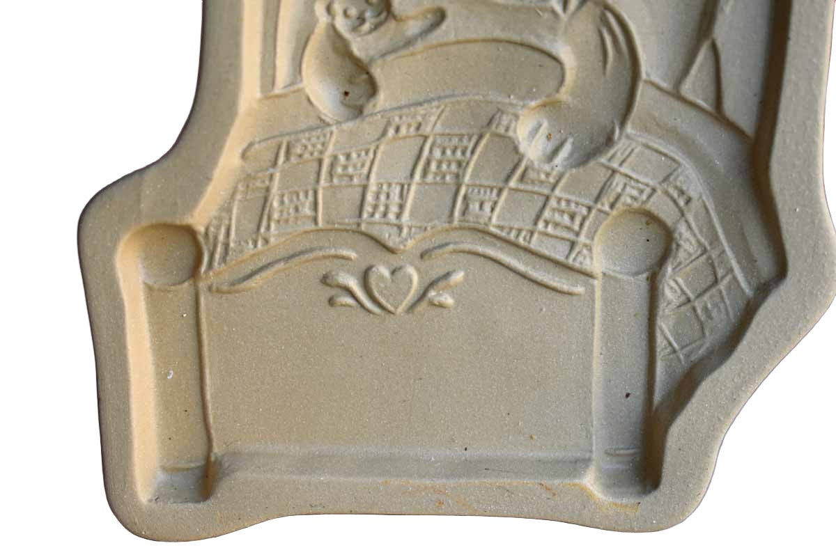 Brown Bag Cookie Art (New Hampshire, USA) 1989 Bear in Bed Cookie Mold