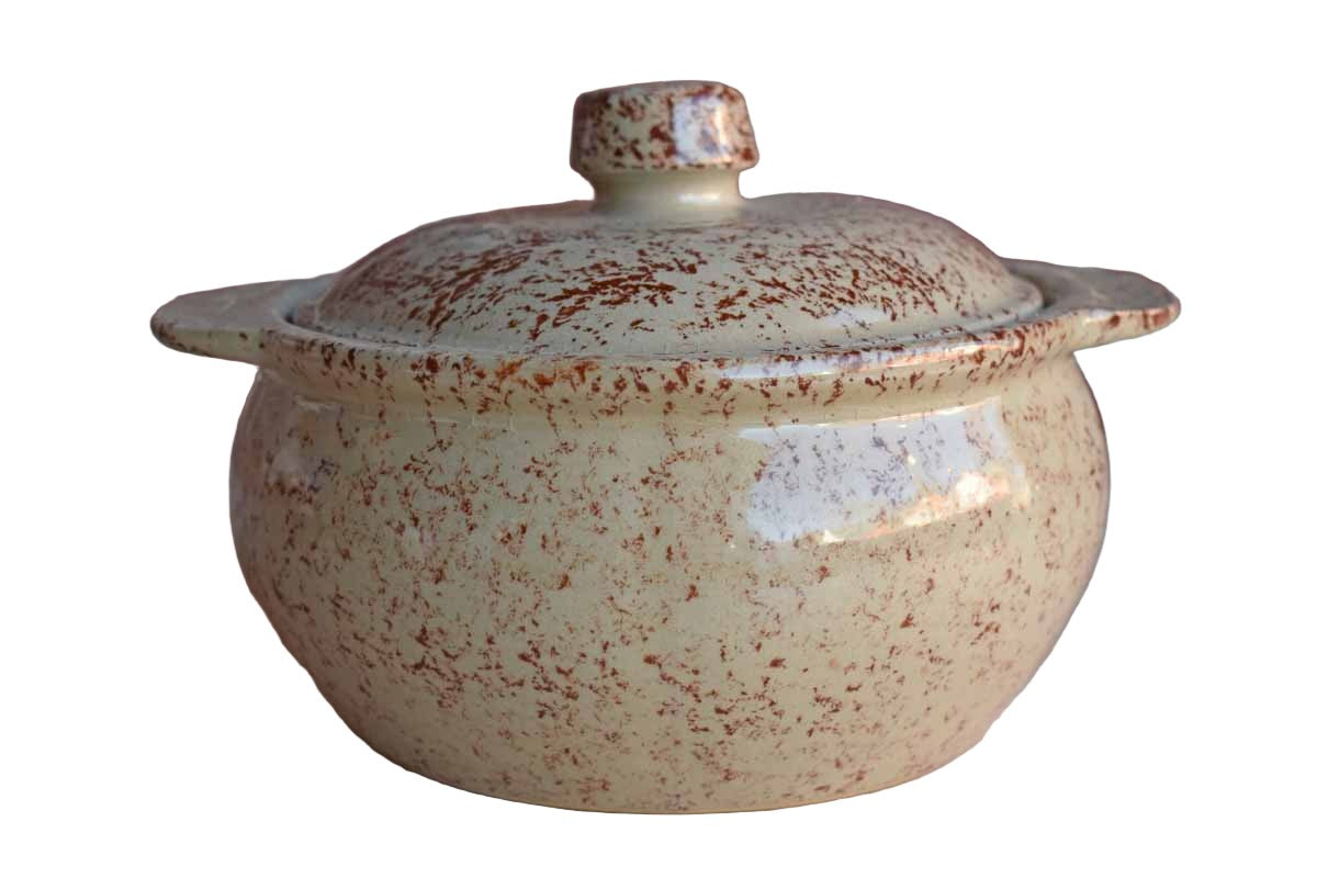 Monmouth Pottery (Illinois, USA) Red Spongeware Lidded Baking Pot