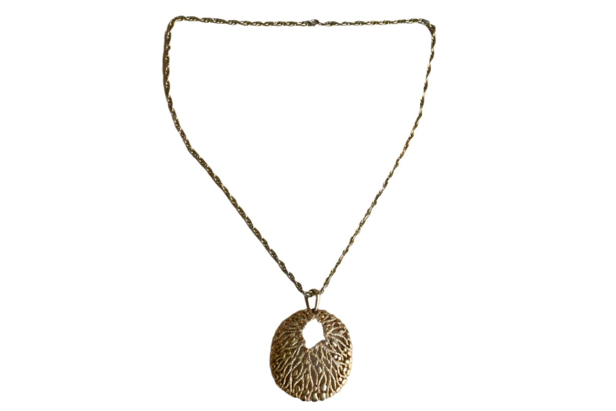 Oval Gold Tone Sea-Inspired Pendant on Thick Chain