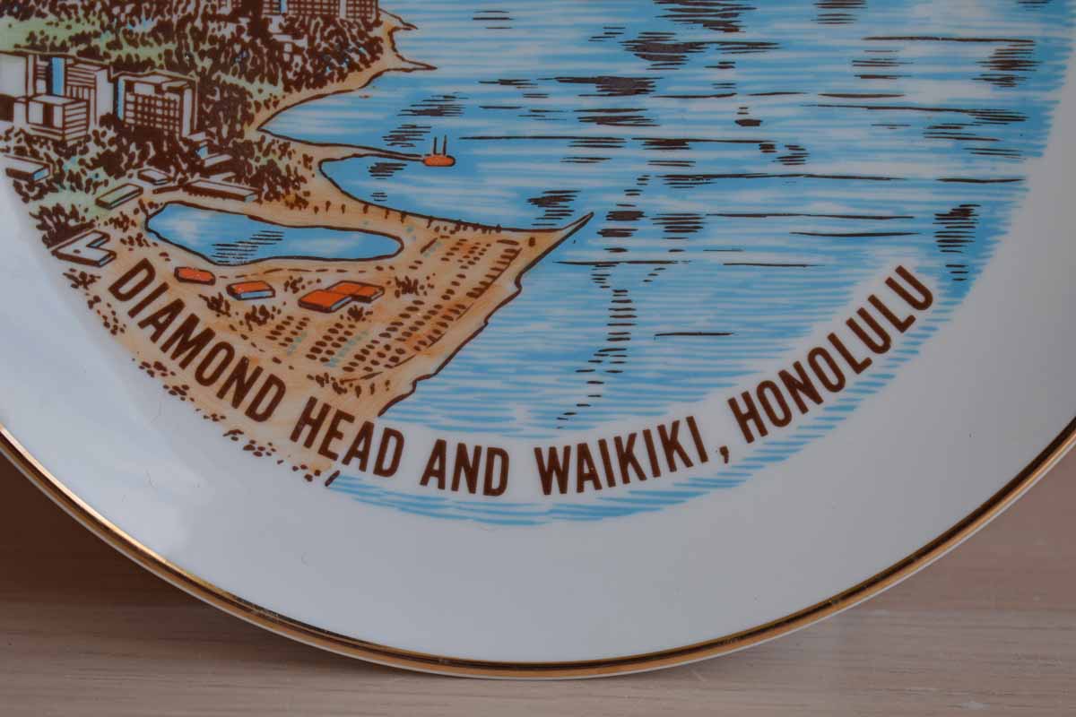 Viletta's Arts Porcelain Honolulu Hawaii Souvenir Dish