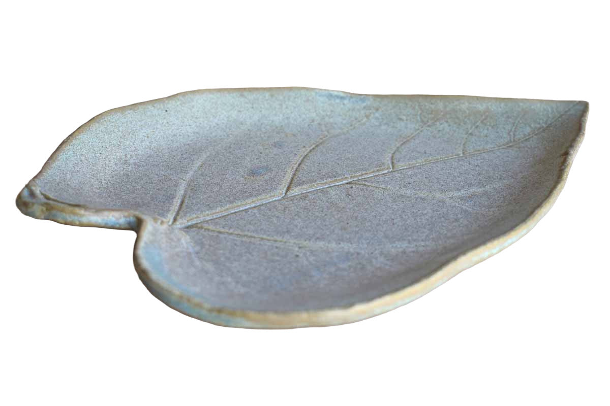 Ceramic Green Leaf-Shaped Dish