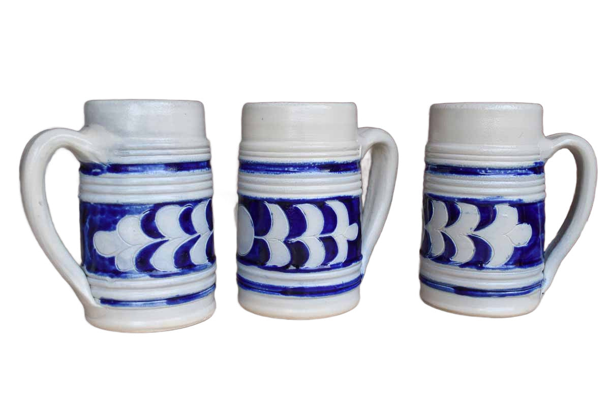Williamsburg (Virginia, USA) Heavy Salt Glazed Handled Mugs, Set of 3