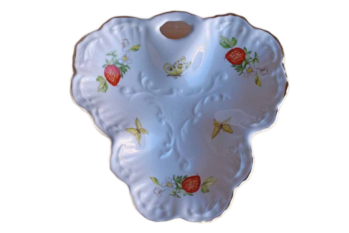 Rosina-Queen's China Co. Ltd. (England) Virginia Strawberry Candy or Nut Dish