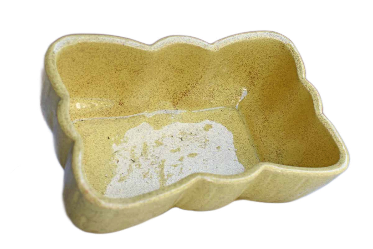 UPCO 105-7 Speckled Yellow Bowtie Planter