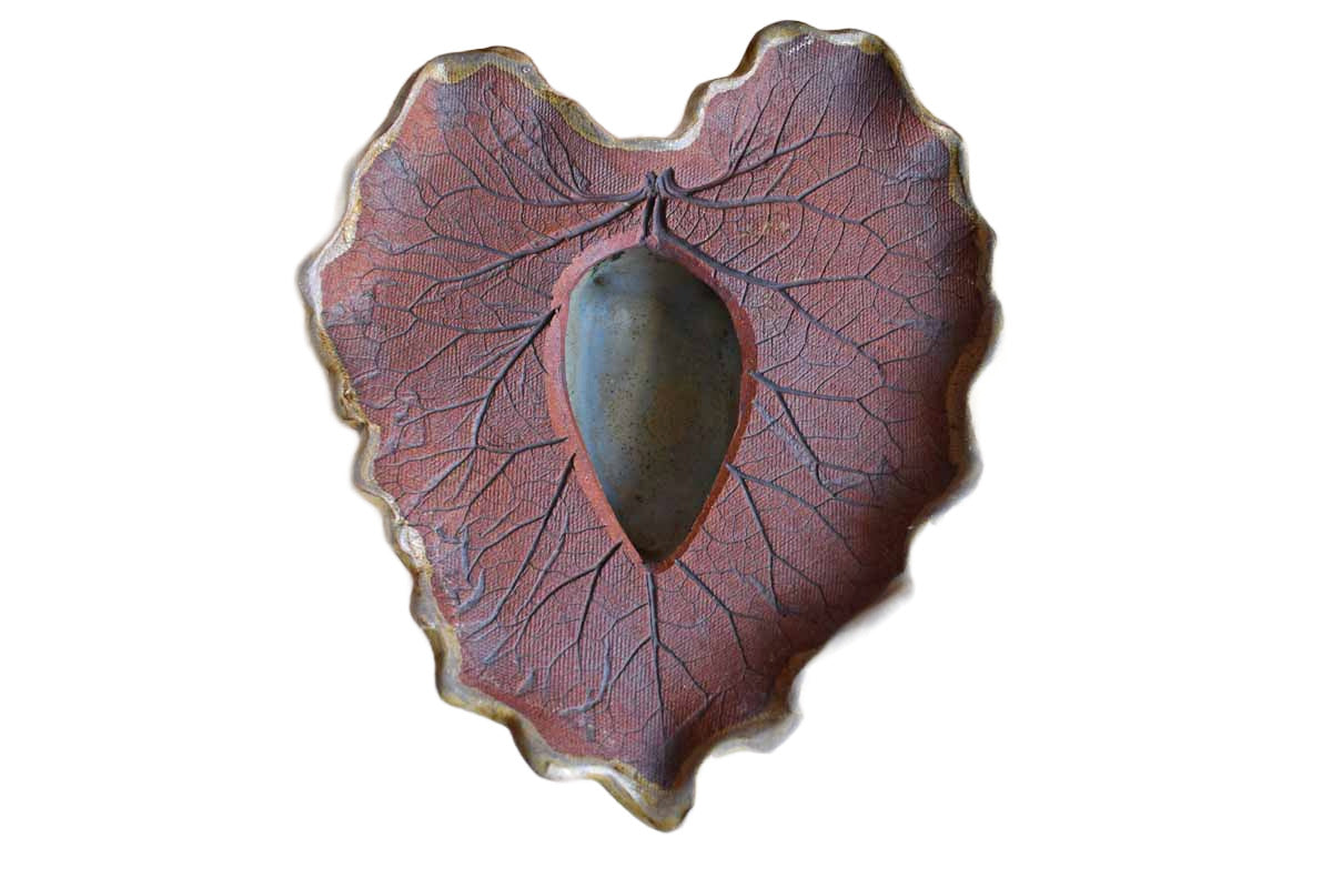 Stoneware Leaf-Shaped Dish with Small Storage Area