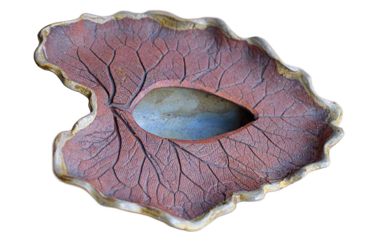 Stoneware Leaf-Shaped Dish with Small Storage Area