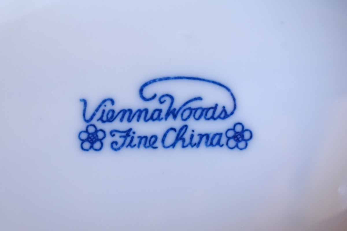 Vienna Woods Fine China (Japan) Blue Onion Candy Dish