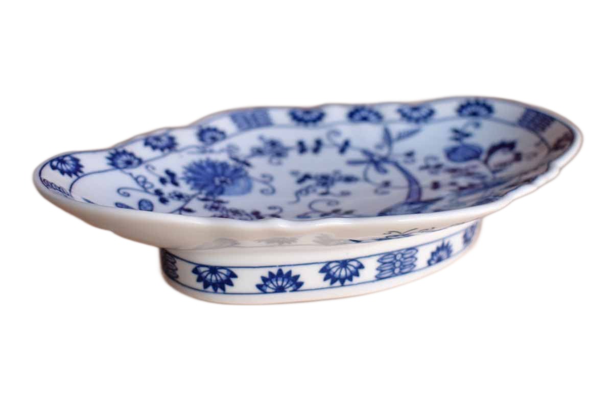 Vienna Woods Fine China (Japan) Blue Onion Candy Dish