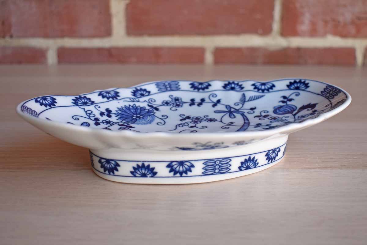 Vienna Woods Fine China (Japan) Blue Onion Candy Dish