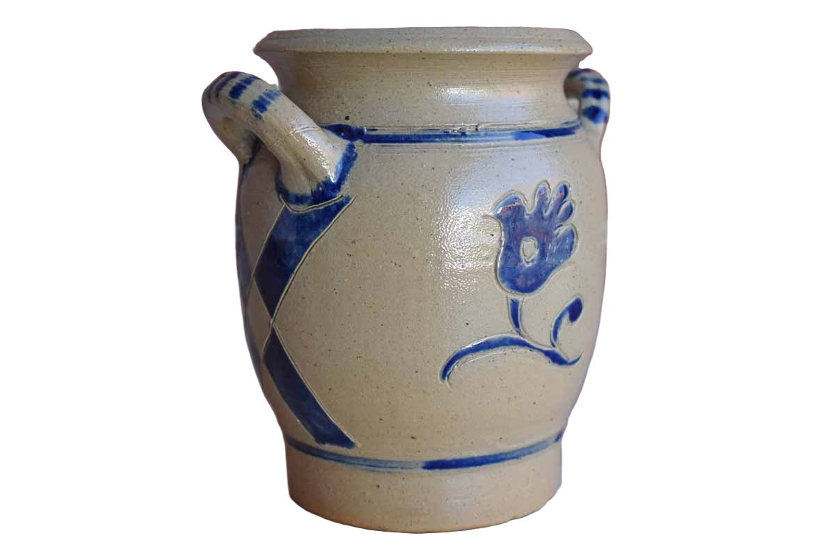Williamsburg Pottery (Virginia, USA) Salt Glazes Vase with Blue Flowers and Accents