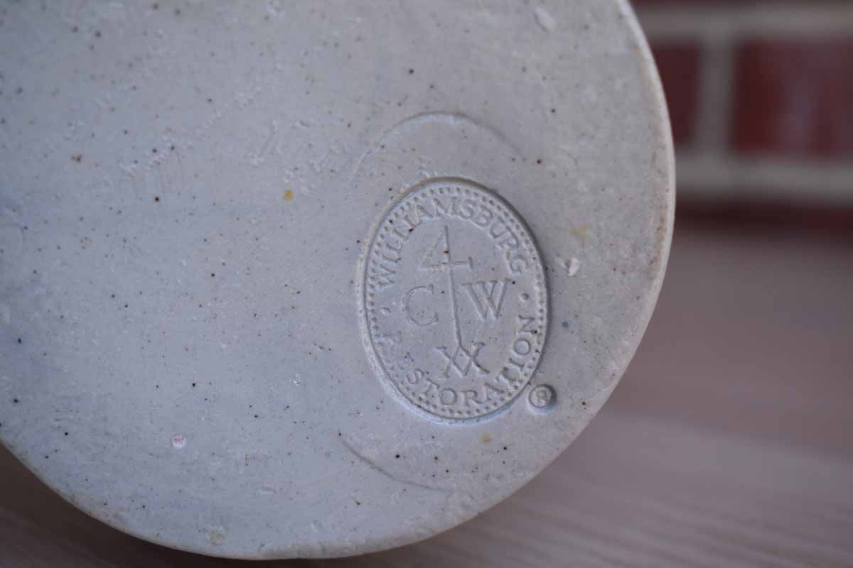 Williamsburg Restoration Pottery (Virginia, USA) Salt Glazed Vase or Pencil Cup
