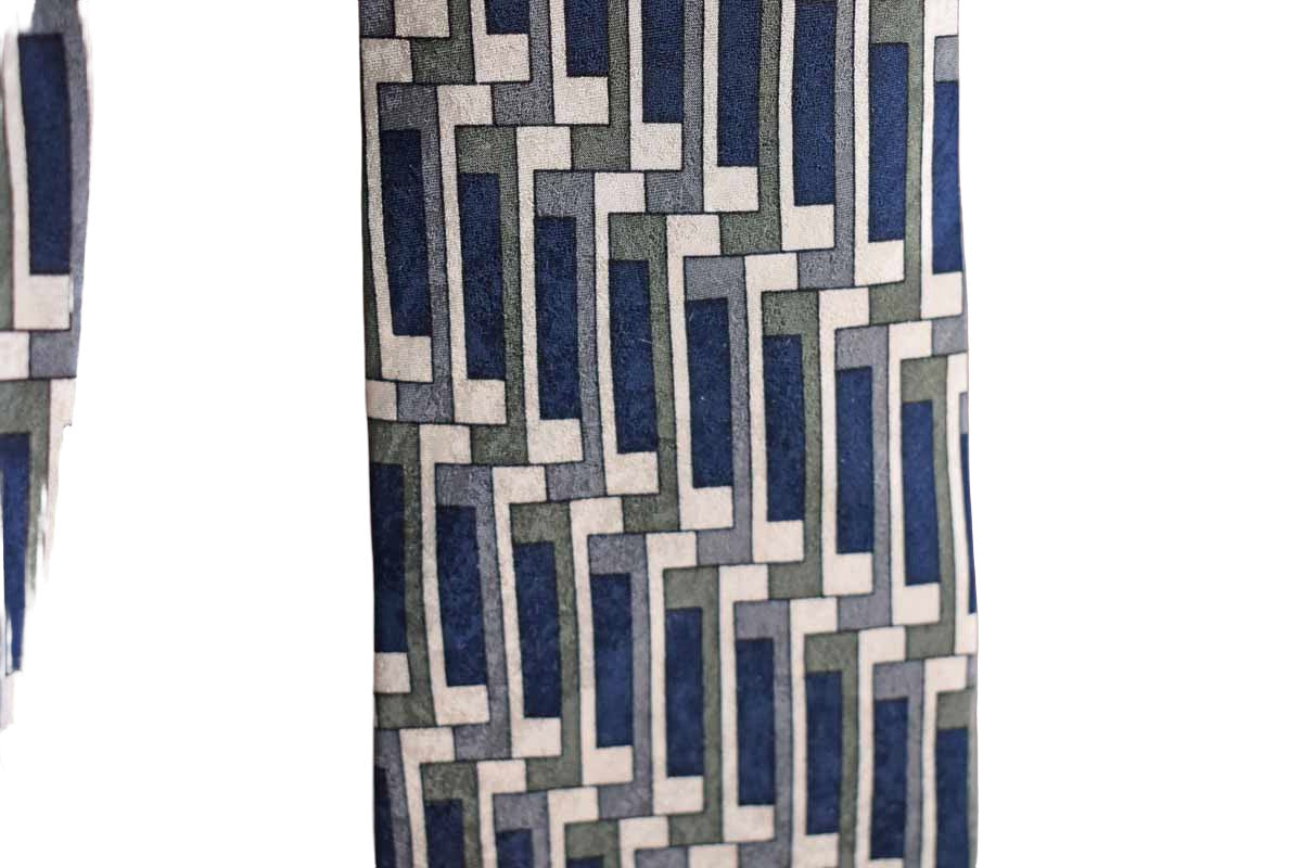 Martin Wong (Napa, California, USA) 100% Silk Necktie with Geometric Patterns