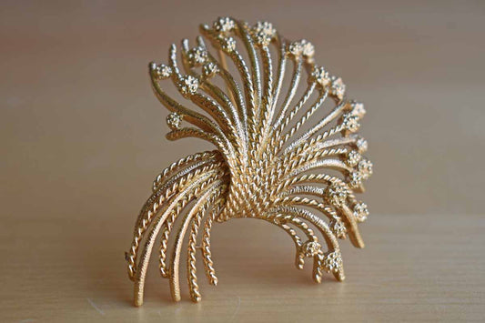 Monet (New York, USA) Gold Tone Metal Flower Arrangement Brooch