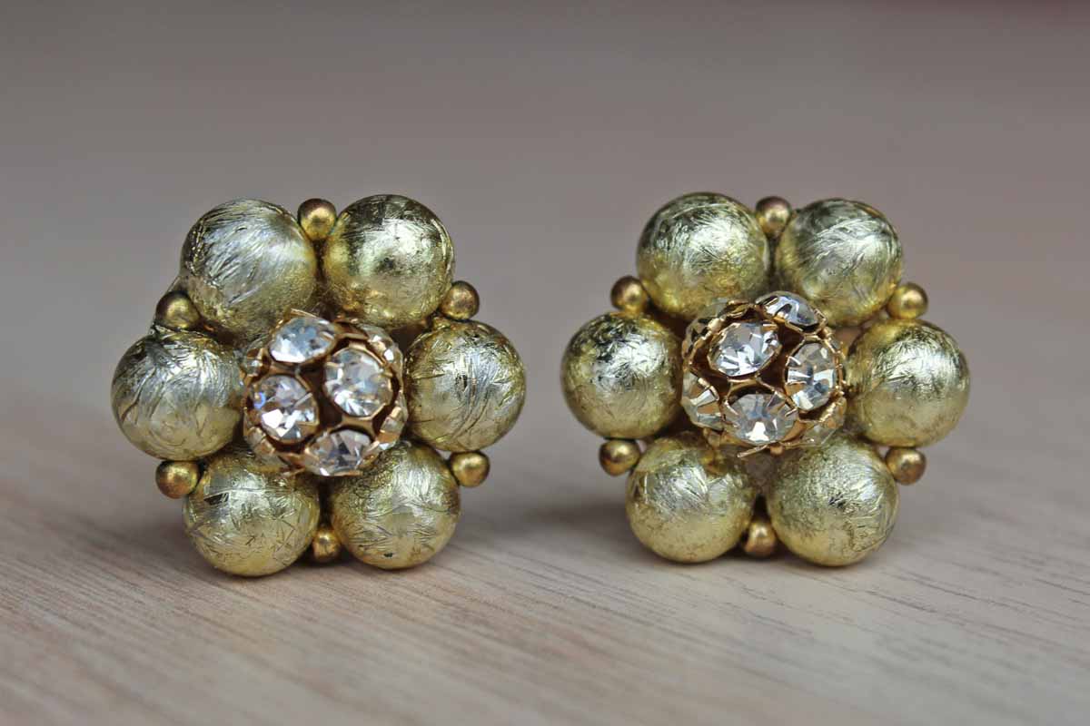 Lisner Jewelry (New York, USA) Gold and Rhinestone Non-Pierced Button Earrings