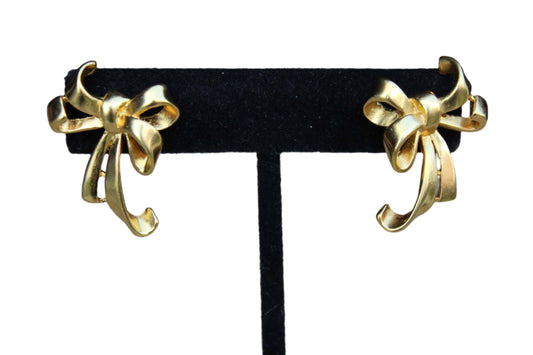 Trifari (USA) Gold Tone Bow-Shaped Pierced Earrings