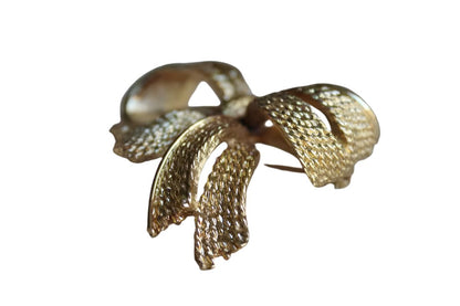 Monet (New York, USA) Gold Tone Gift Bow Brooch