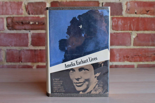 Amelia Earhart Lives by Joe Klaas