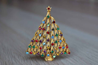 Jonette Jewelry (Rhode Island, USA) Gold Tone and Multi-Color Rhinestone Christmas Tree Brooch