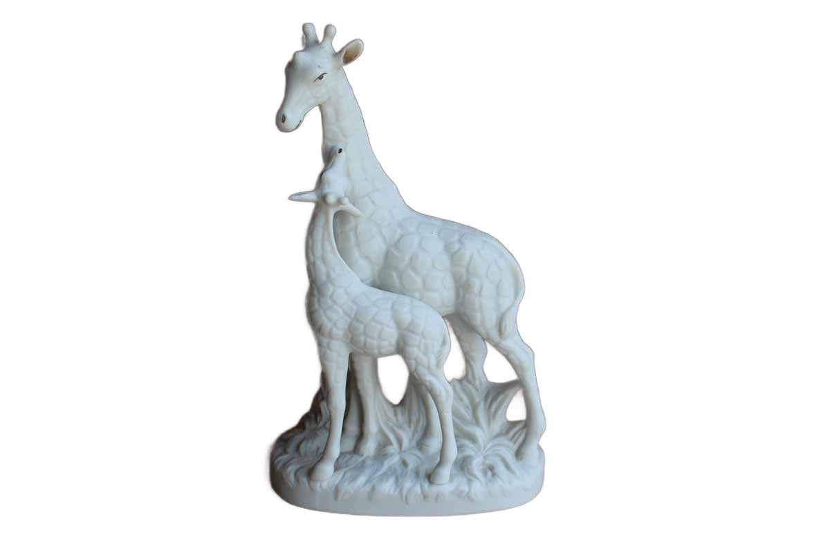 Aldon Accessories Ltd. (New York, USA) Fine Grained Porcelain Mother and Baby Giraffe Figurine