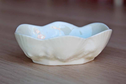 Belleek (Ireland) Small Bone China Bowl with Clamshells and Coral