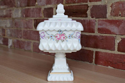 Westmoreland Glass Company (Pennsylvania, USA) Wedding Roses and Bows Milk Glass Large Bowl with Lid