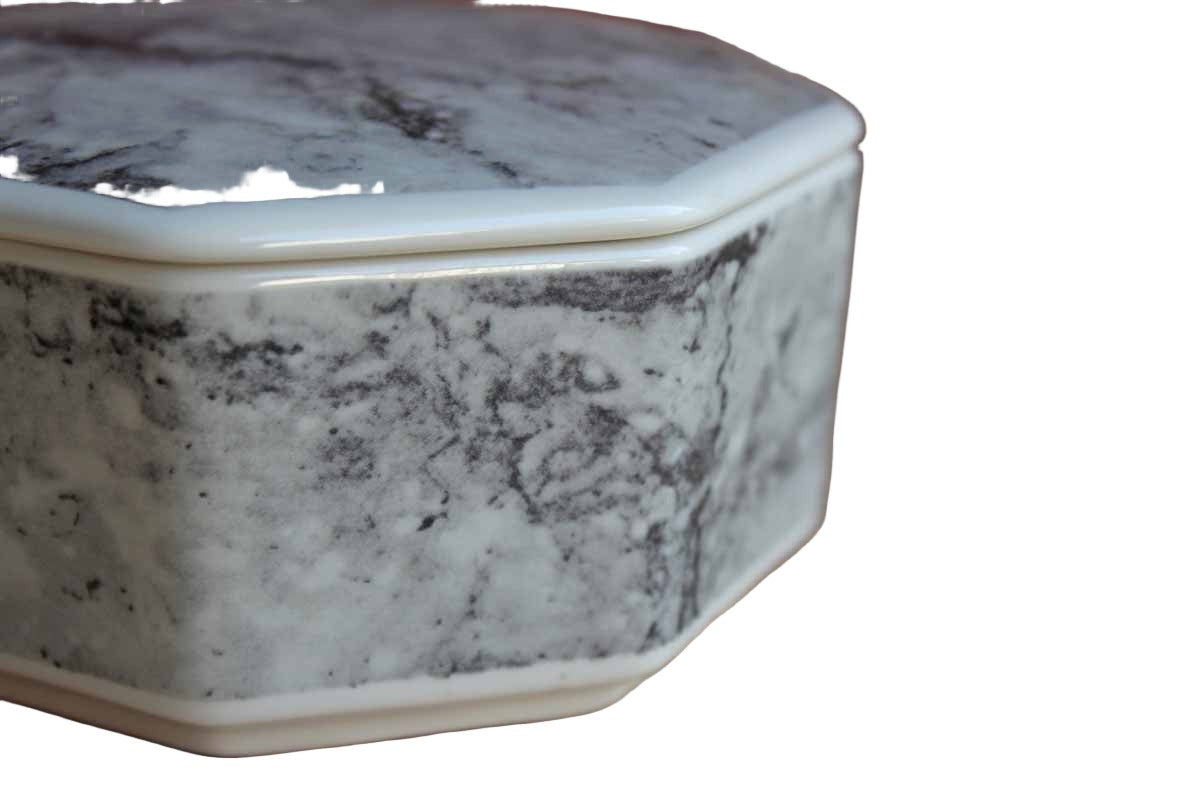 Villeroy & Boch (Luxembourg) Faux Marble Ceramic Octagonal Trinket Box