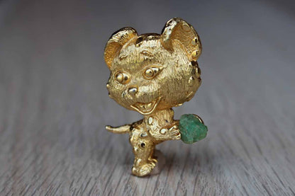 Tortolani Jewelry (California, USA) Gold Tone Big Headed Dog Holding a Green Stone