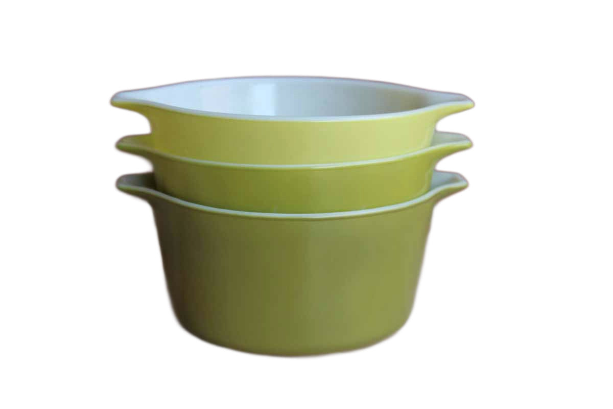 Corning Inc. (New York, USA) Pyrex Avocado Green Cinderella Nesting Bowls, Set of 3