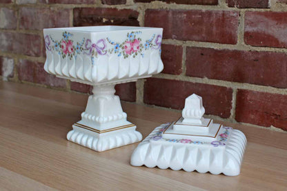 Westmoreland Glass Company (Pennsylvania, USA) Wedding Roses and Bows Milk Glass Large Bowl with Lid