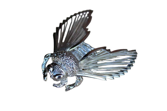 Monet (New York, USA) Silver Tone Bee Brooch