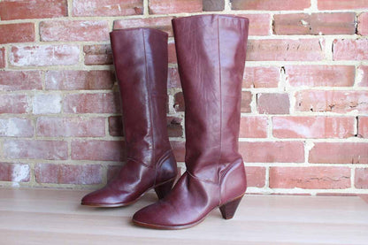 The Frye Company (New York, USA) Tall Red Leather Boots with Wood Heel, Size 8