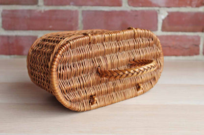 Small Oval Handled Basket with Hinged Lid