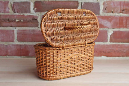 Small Oval Handled Basket with Hinged Lid