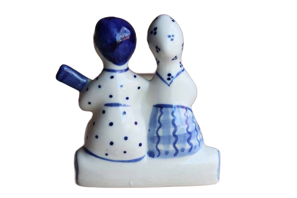 Gzhel (Russia) White Earthenware Figurine of a Singer and Musician