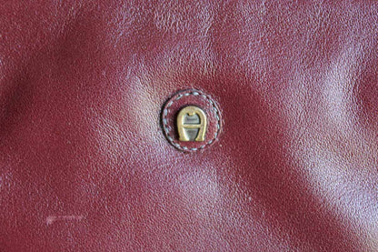Etienne Aigner (New York, USA) Antic Red Leather Small Flex Frame Purse